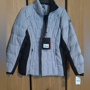 ZeroXposur Women's Light Gray and Black Puffer Jacket